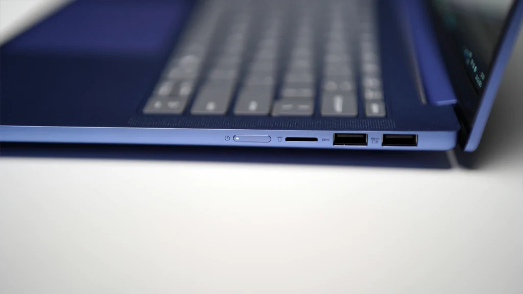 Motorola laptop ports