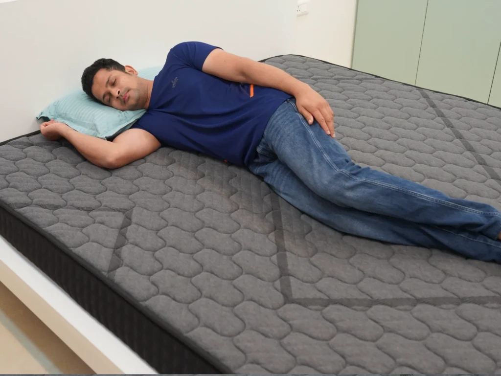 Side sleeper Sleep Company SmartGRID Orthopedic Pro