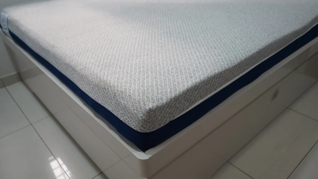 Flo Anti-Gravity Latex Mattress edge support
